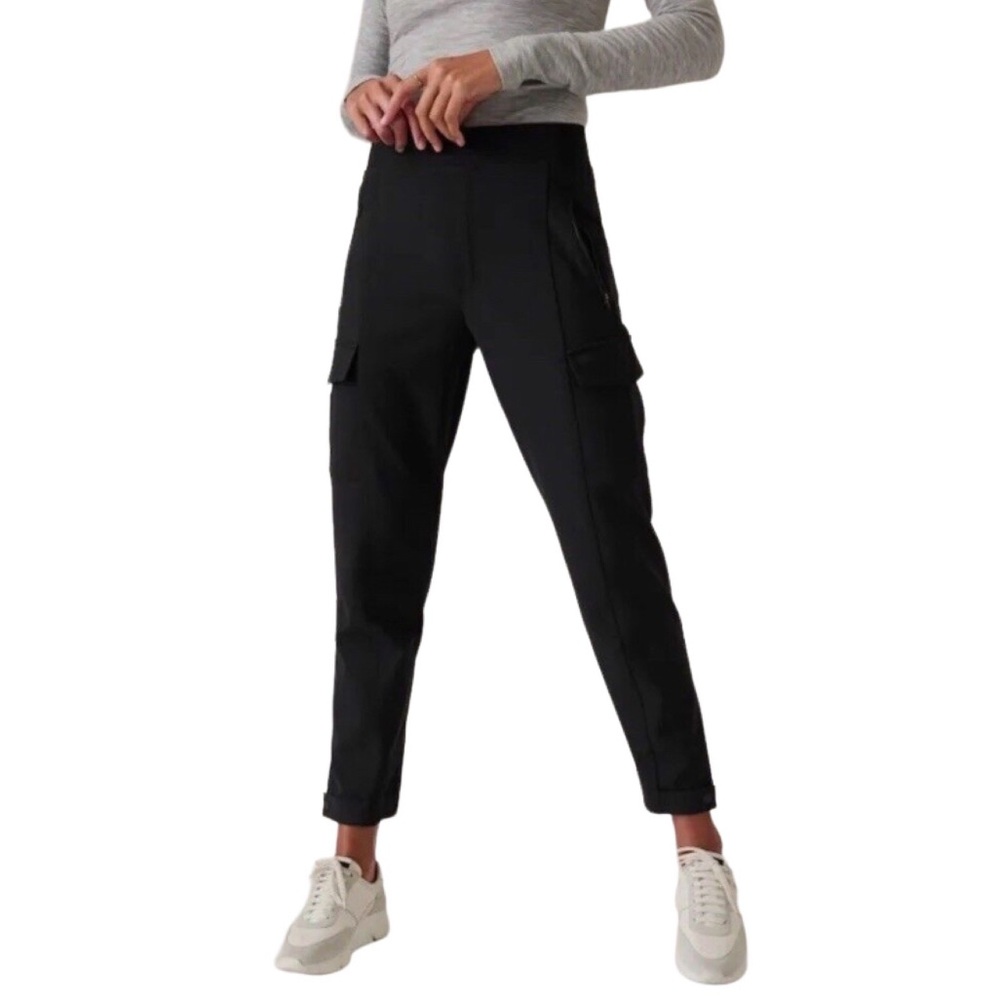 Athleta Endless Cargo Pant // Black inseam 28 inches